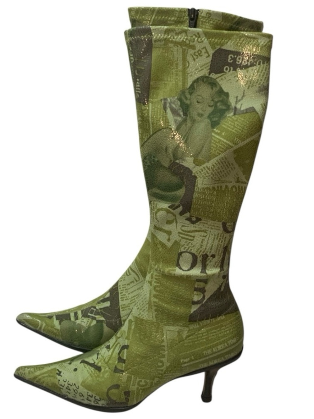 Vintage Elle Y2K Newspaper Print Boots Size 6 Unworn Textile Pointed Kitten Heel